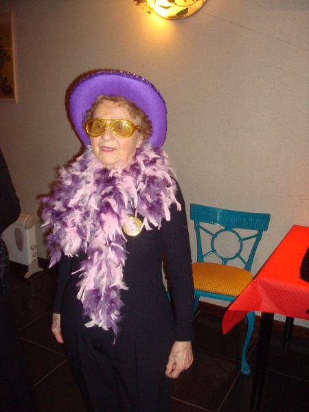 attention moi je  dis ... MADAME Yvonne 
